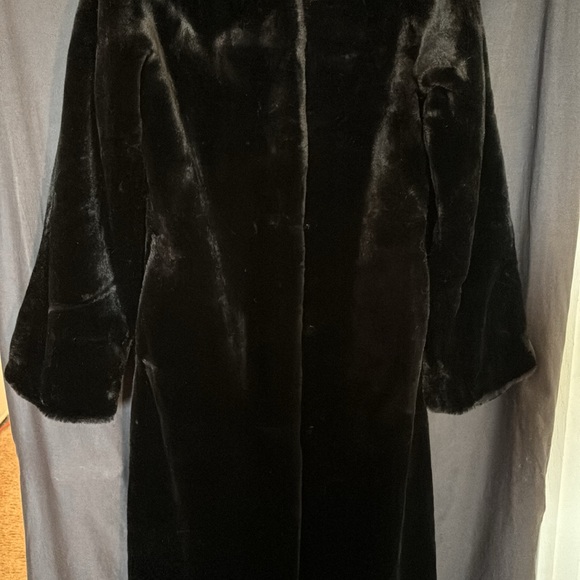 NWOT K. JORDAN FAUX FUR COAT - Picture 3 of 13